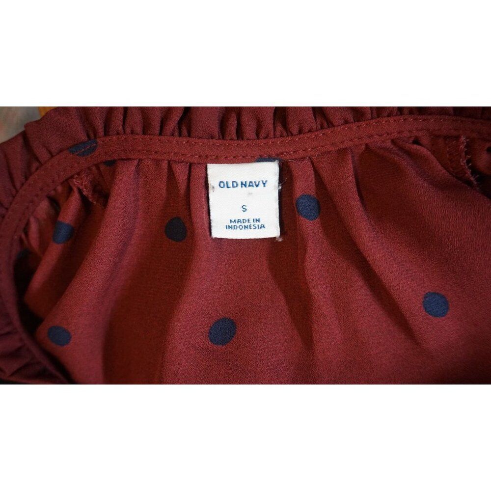 Old Navy Women’s Burgundy Polka Dot Georgette Swing Top - Size S - Picture 4 of 14
